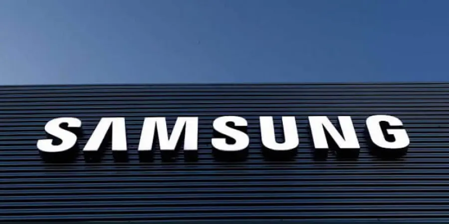 Galaxy P30 e P30+ i primi Samsung con lettore di impronte nello schermo