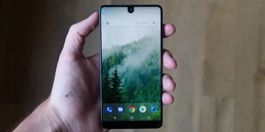 Essential Phone: arriverà anche Android Q