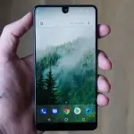 Essential Phone: arriverà anche Android Q