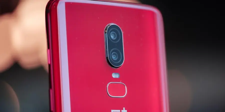 OnePlus 6T non avrà la tripla fotocamera posteriore