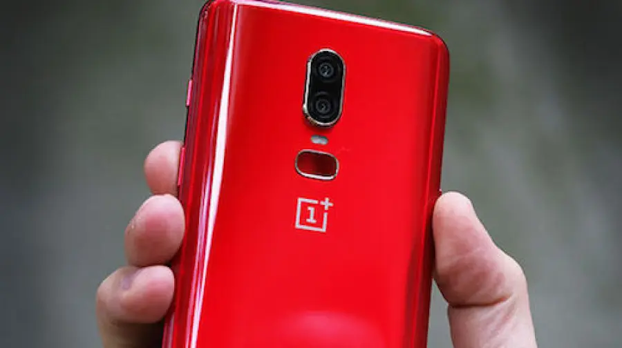 OnePlus 6 Red: la variante rossa disponibile in Italia