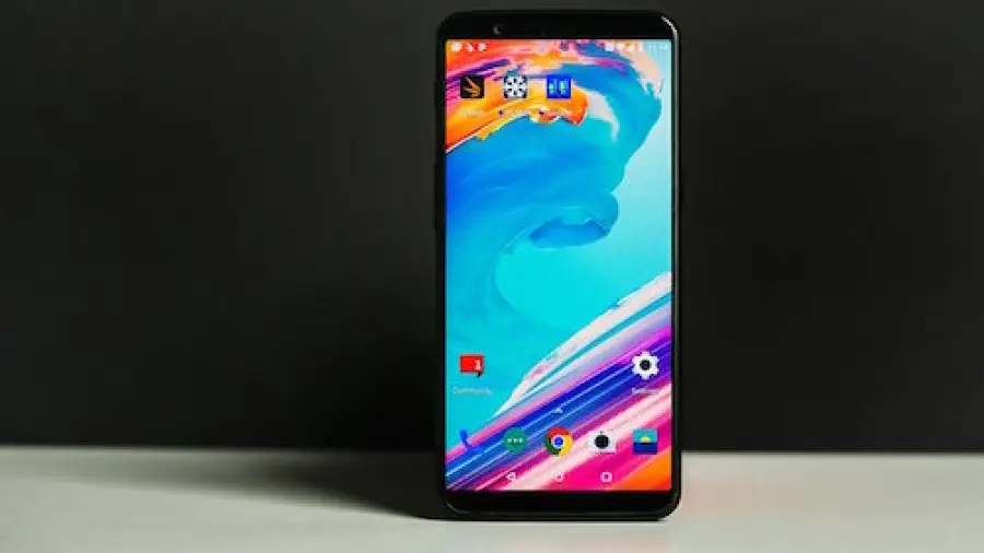OnePlus 5T: in arrivo le gesture come sull'iPhone X