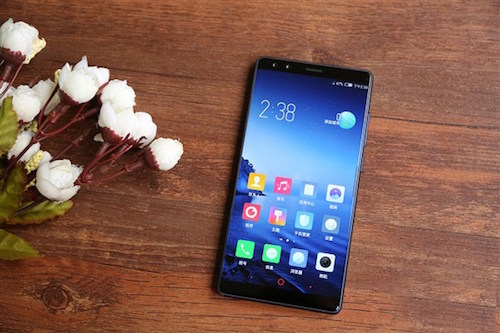 Nubia Z17S anche in Italia in versione blu