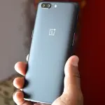 OnePlus 5 fuori produzione con l'arrivo del 5T