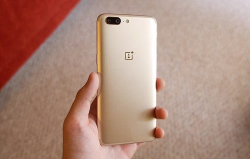 OnePlus 5T non avrà la ricarica wireless: ecco perché