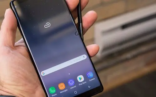 Galaxy Note 8: alcuni utenti segnalano blocchi di sistema