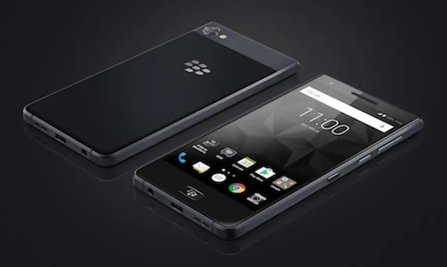 BlackBerry Motion ufficiale: Snapdragon 625, niente tastiera fisica