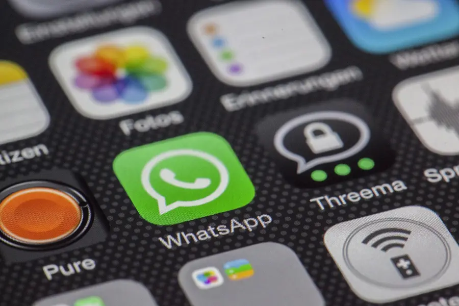 Nascondere stato online e ultimo accesso su WhatsApp