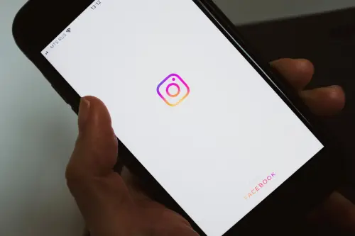 Come salvare le storie di Instagram sul telefono