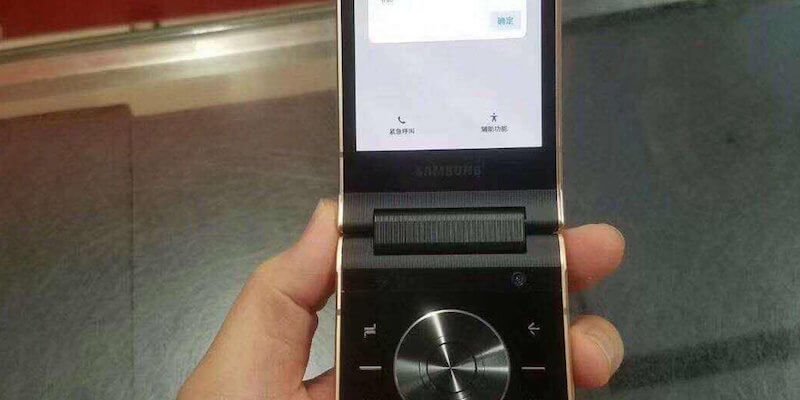 Samsung W2019: nuove immagini dello smartphone a conchiglia